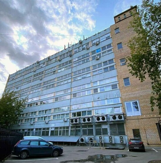 Главный вход в здание, где находится офис System Elements Здание офиса System Elements, Москва, ул. 26 Бакинских комиссаров, дом 5