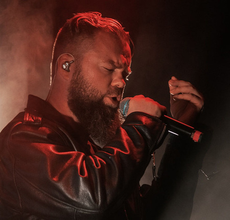 Павел Пламенев в кастомных наушниках System Elements