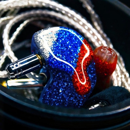 Кастомные наушники System Elements